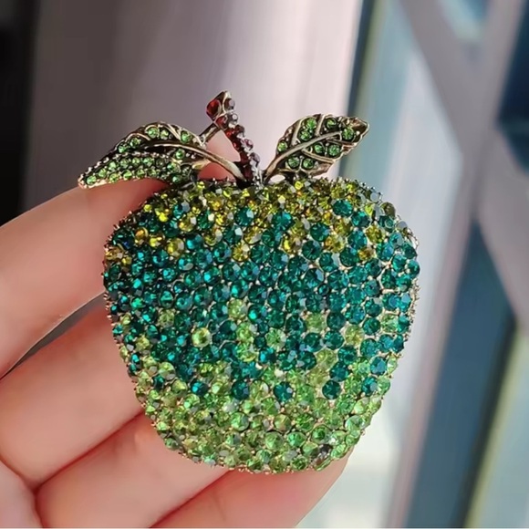 Betsey Johnson Green Blue Apple Brooch - Picture 3 of 9